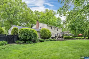 442 New York Ave, Wyckoff Township, NJ 07481 - Photo 34