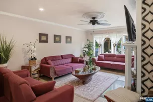 31 Knoble Pl, Hawthorne, NJ 07506 - Photo 8