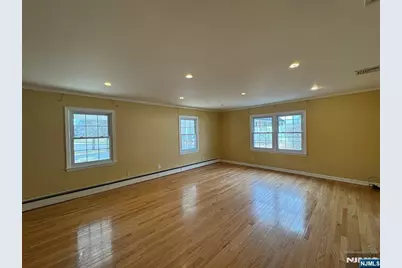 193 Midland Avenue 1st Fl #1st fl, Paramus, NJ 07652 - Photo 4