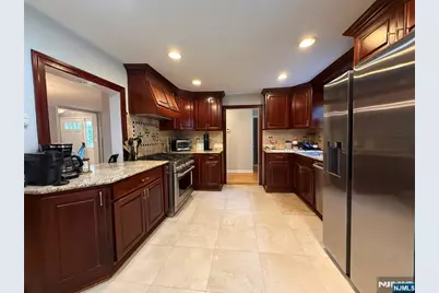 193 Midland Avenue 1st Fl #1st fl, Paramus, NJ 07652 - Photo 10