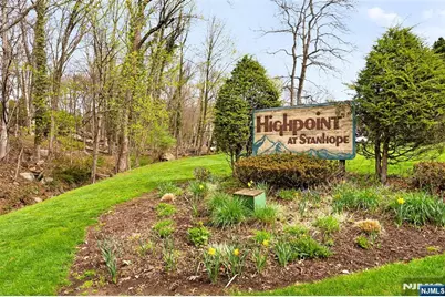 11196 Dell Place 196 #196, Stanhope, NJ 07874 - Photo 2