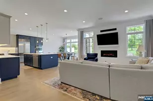 111 Woodmont Cir, River Vale Township, NJ 07675 - Photo 6