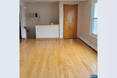 731 1st Street, Lyndhurst Township, NJ 07071 - Photo 4