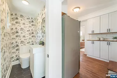 35 Howe Avenue, Montclair, NJ 07042 - Photo 26