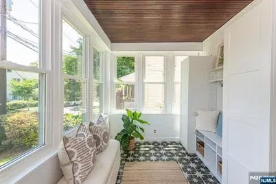 35 Howe Avenue, Montclair, NJ 07042 - Photo 6