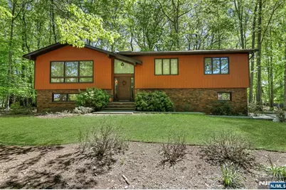 17 Wescott Street, Old Tappan, NJ 07675 - Photo 2