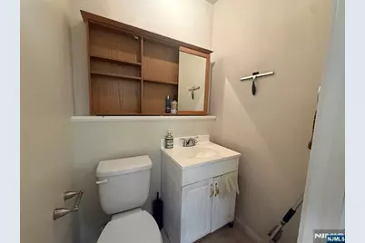 733 1/2 Anderson Avenue, Cliffside Park, NJ 07010 - Photo 6