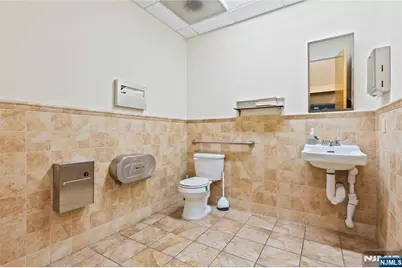 15 Union Avenue, East Rutherford, NJ 07073 - Photo 10