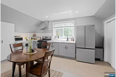 3912 Liberty Avenue 3 #3, North Bergen, NJ 07047 - Photo 2