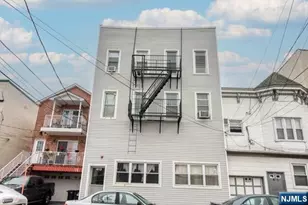 413 70th Street 5, Guttenberg, NJ 07093 - Photo 2