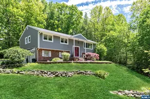 19 Rabbit Run, West Milford, NJ 07435 - Photo 2