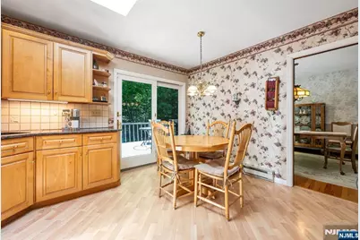 19 Rabbit Run, West Milford, NJ 07435 - Photo 12