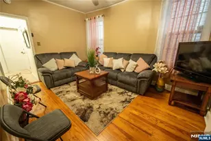 352 7th St, Newark, NJ 07107 - Photo 8