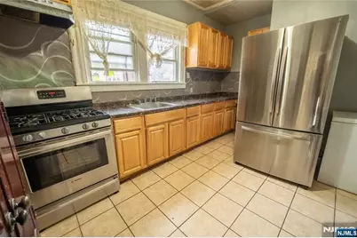 352 7th Street, Newark, NJ 07107 - Photo 14