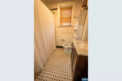 352 7th Street, Newark, NJ 07107 - Photo 22