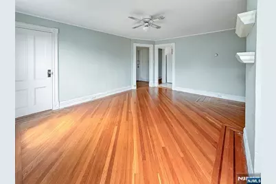 35 Green Avenue 2 #2, Madison, NJ 07940 - Photo 4
