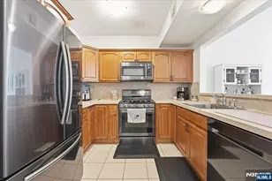 902 N 5th Street 207, Newark, NJ 07107 - Photo 8