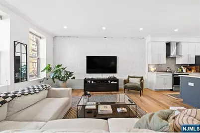 966 Summit Avenue 1 #1, Jersey City, NJ 07307 - Photo 2