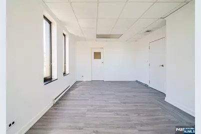 1625 Anderson Avenue 204 #204, Fort Lee, NJ 07024 - Photo 10