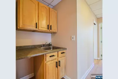 1625 Anderson Avenue 204 #204, Fort Lee, NJ 07024 - Photo 12