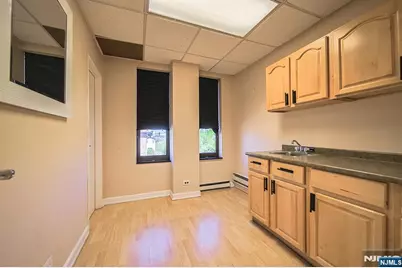 1625 Anderson Avenue 204 #204, Fort Lee, NJ 07024 - Photo 8