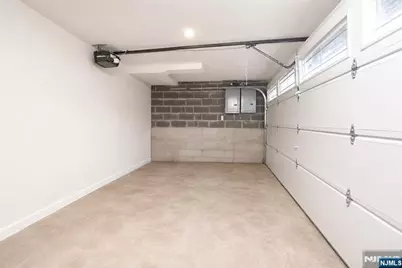 88 Manchester Place, Newark, NJ 07104 - Photo 32