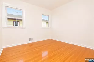 88 Manchester Pl, Newark, NJ 07104 - Photo 22