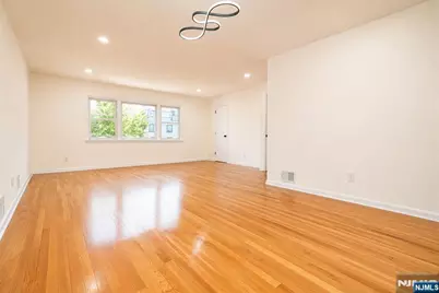 88 Manchester Place, Newark, NJ 07104 - Photo 12