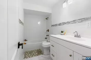496 Seven Oaks Ct, Orange, NJ 07050 - Photo 12