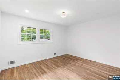 496 Seven Oaks Court, Orange, NJ 07050 - Photo 10