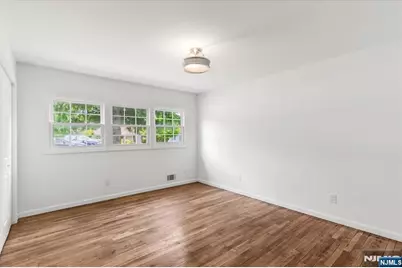 496 Seven Oaks Court, Orange, NJ 07050 - Photo 8