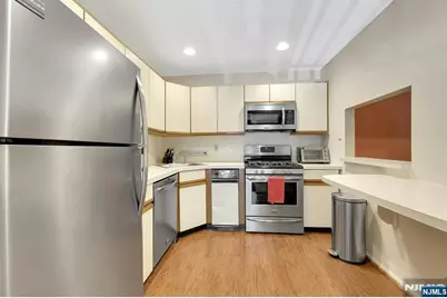 601 Lilac Lane, Mahwah, NJ 07430 - Photo 8
