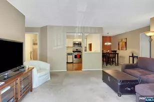 601 Lilac Ln, Mahwah, NJ 07430 - Photo 16