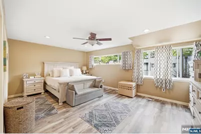 219 Pond Terrace 2B #2B, Washington Township, NJ 07676 - Photo 16