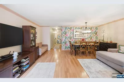 219 Pond Terrace 2B #2B, Washington Township, NJ 07676 - Photo 4
