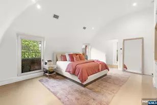 1101 Bloomfield Street B, Hoboken, NJ 07030 - Photo 32
