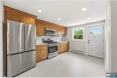 23 Prospect Street, Clifton, NJ 07011 - Photo 12