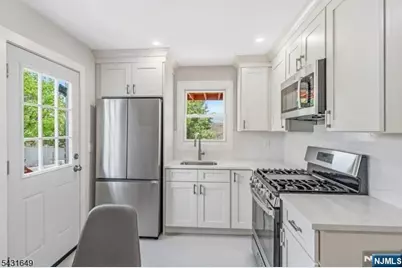 23 Prospect Street, Clifton, NJ 07011 - Photo 8