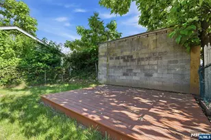 103 Berkshire Pl, Irvington, NJ 07111 - Photo 20