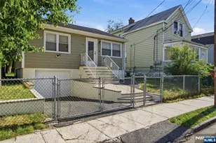103 Berkshire Pl, Irvington, NJ 07111 - Photo 2