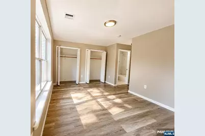 242 Graham Avenue, Paterson, NJ 07501 - Photo 4