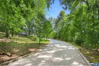 1 Lambs Lane, Cresskill, NJ 07626 - Photo 8