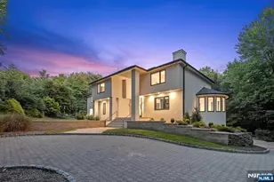 1 Lambs Ln, Cresskill, NJ 07626 - Photo 2