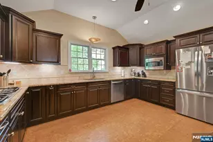34 Eastbrook Dr, River Edge, NJ 07661 - Photo 10