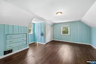 571 Laurel Rd, Ridgewood, NJ 07450 - Photo 18