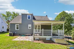 571 Laurel Rd, Ridgewood, NJ 07450 - Photo 22