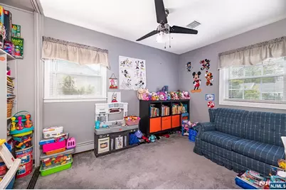 153 Howard Avenue, Rochelle Park Township, NJ 07662 - Photo 14