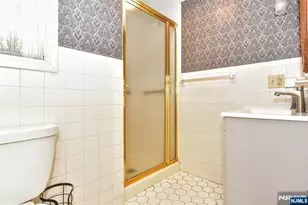 161 Wyckoff Ave, Wyckoff Township, NJ 07481 - Photo 8