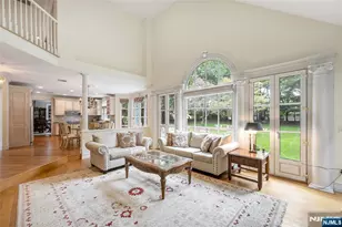 4 Hetzel Dr, Mahwah, NJ 07430 - Photo 6