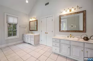 4 Hetzel Dr, Mahwah, NJ 07430 - Photo 18